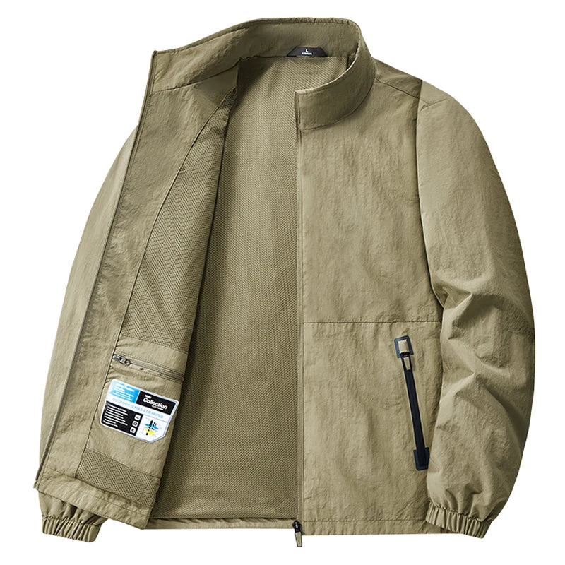Hooded Long Sleeve Full Zip Outdoor Hiking Jacket with Pockets