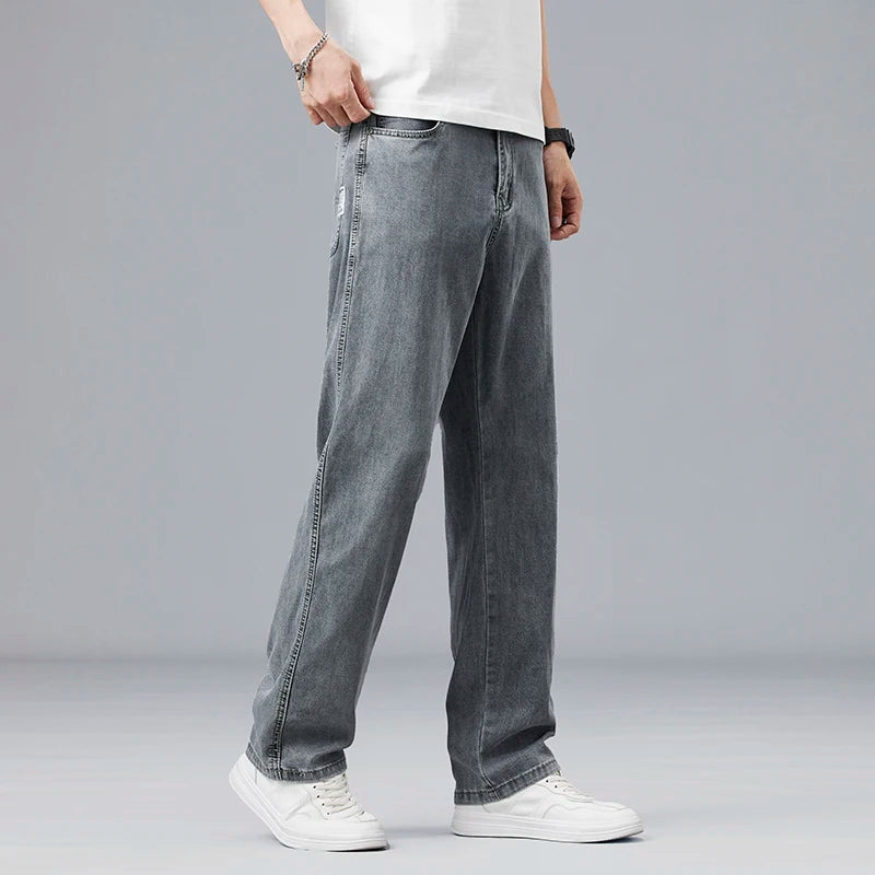 Men's Straight Leg Denim Jeans for Casual Everyday Wear