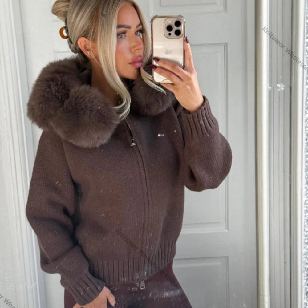 Women's Polyester Zip-Front Long-Sleeve Knit Jacket with Fox-Fur Collar for Winter Outfits