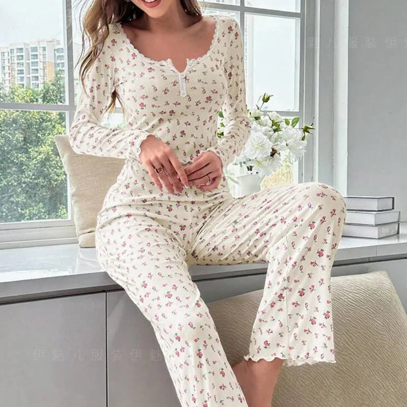 Women's Floral Textured Long Sleeve Pajama Set with Top and Pants