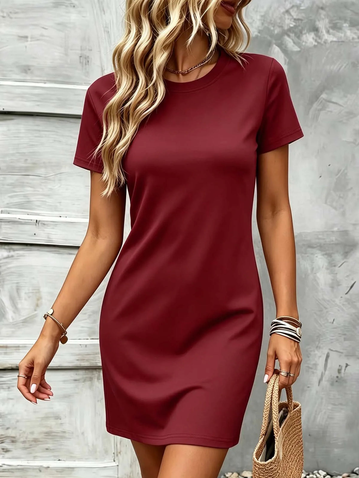 Women's Polyester Short-Sleeve Round-Neck Knee-Length Dress with Slight Stretch for Casual Outfits