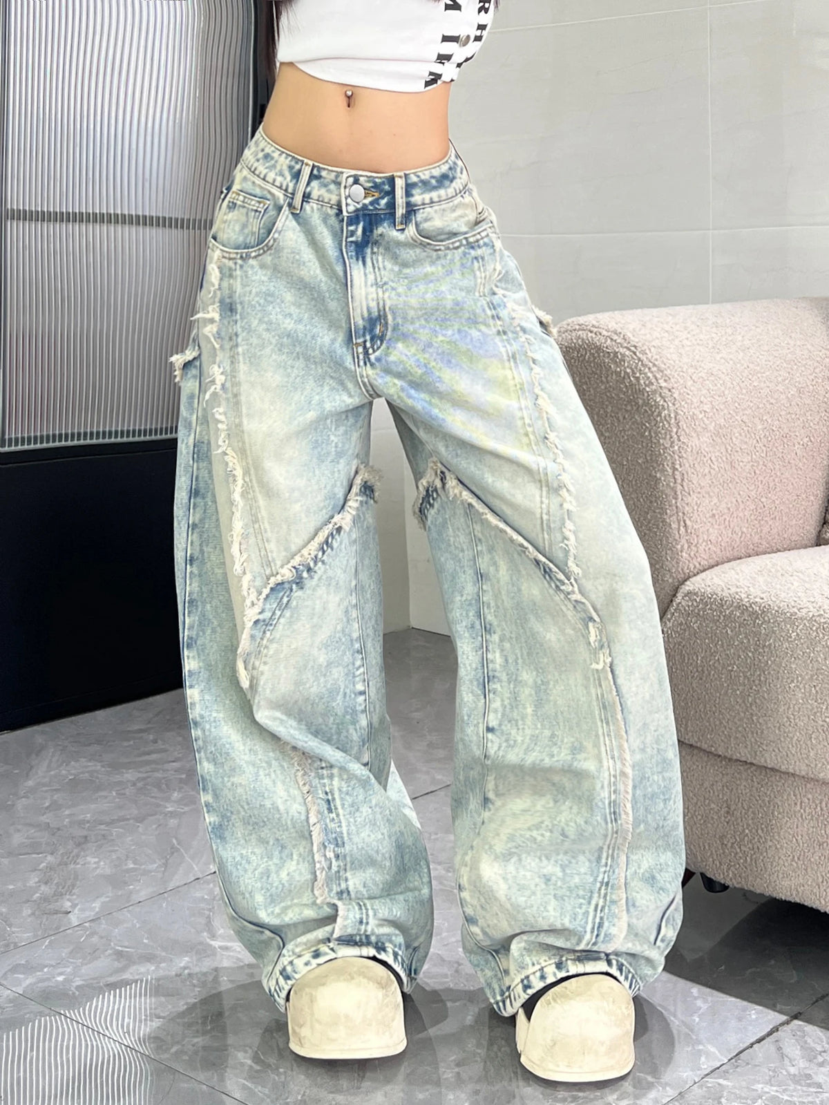 Women's Light Wash Distressed Panel Denim Jeans For Everyday Outfits
