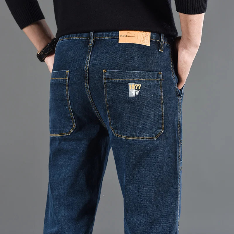 Men's Straight Leg Denim Jeans for Casual Everyday Wear