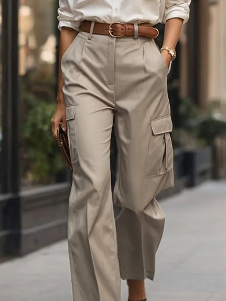 Women's Cotton Cropped Cargo Pants with High Waist and Flap Pockets