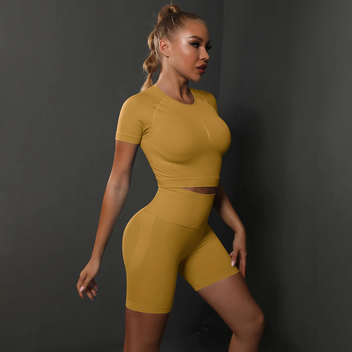Women's Crop Top And Shorts Yoga Set For Workout Outfits