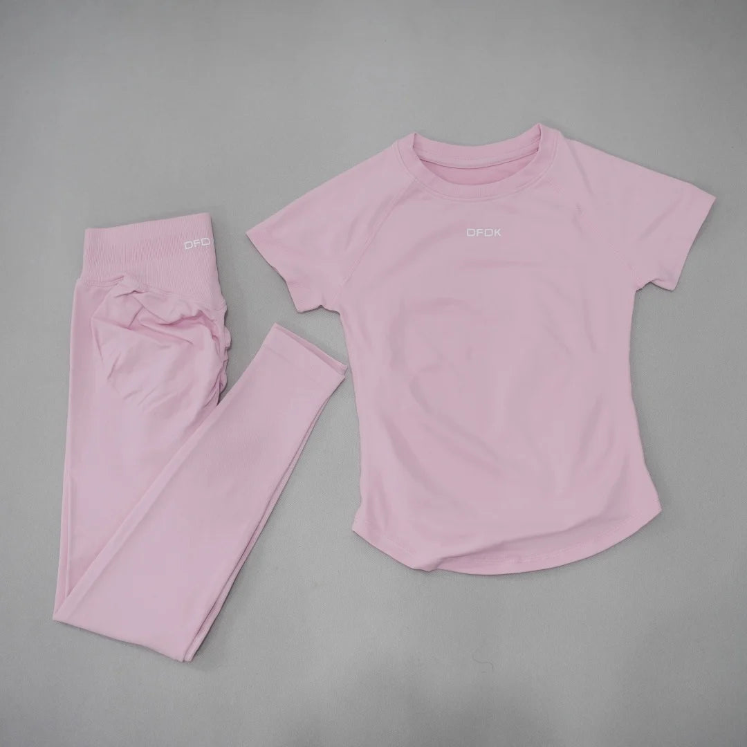 Women's Tee And Leggings Yoga Set For Workout Outfits