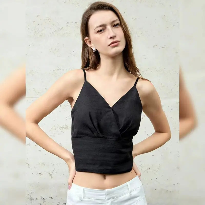Women's Sleeveless V-Neck Cropped Camisole Top with Gathered Detail for Casual Outfits