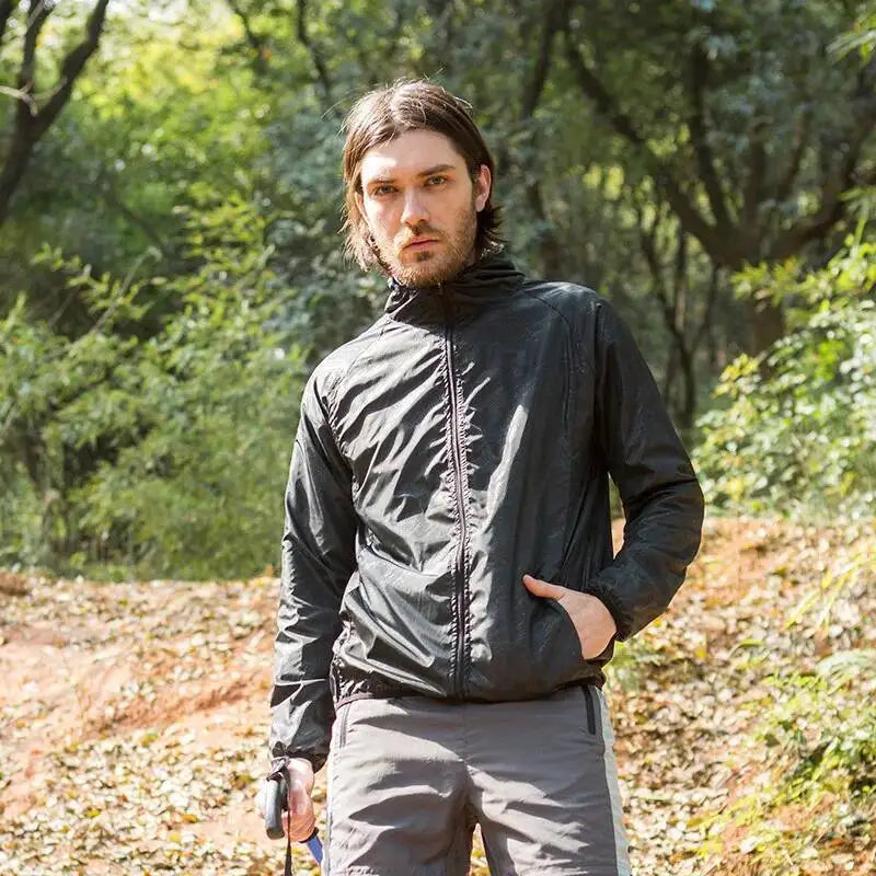 Hooded Long Sleeve Full Zip Outdoor Hiking Jacket with Pockets