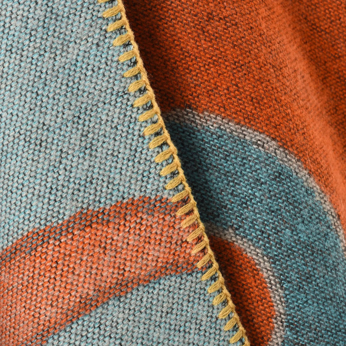 Swirl Pattern Pointed Hem Poncho for Layering over Outfits