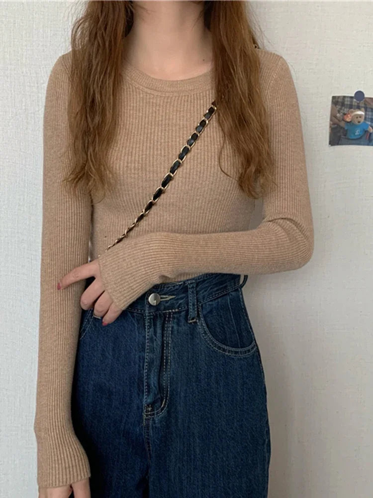 Women's Acrylic-Cotton Solid Long-Sleeve Crewneck Slim-Fit Knit Pullover Sweater for Everyday Outfits