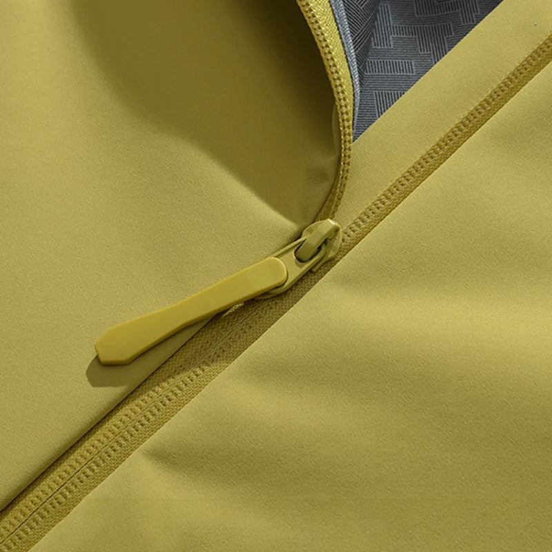 Hooded Long Sleeve Full Zip Outdoor Hiking Jacket with Pockets