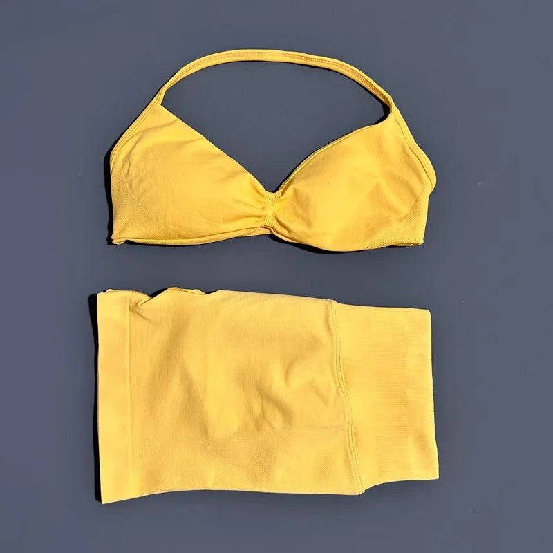 Women's Twist Front Bra And Shorts Yoga Set