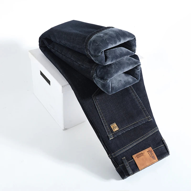 Men's Straight Leg Denim Jeans for Casual Everyday Wear