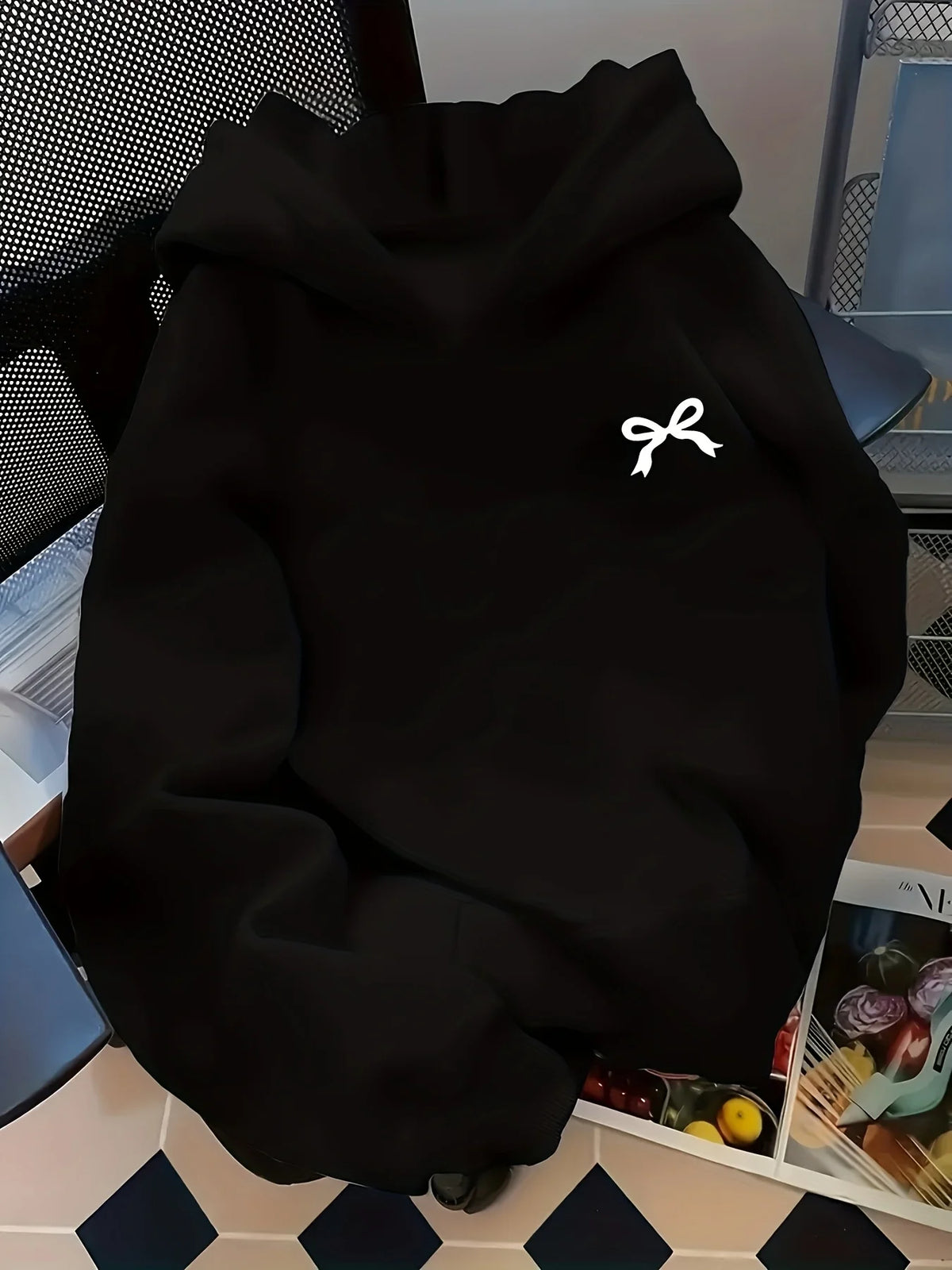 Bow Graphic Long Sleeve Pullover Casual Hoodie for Layering