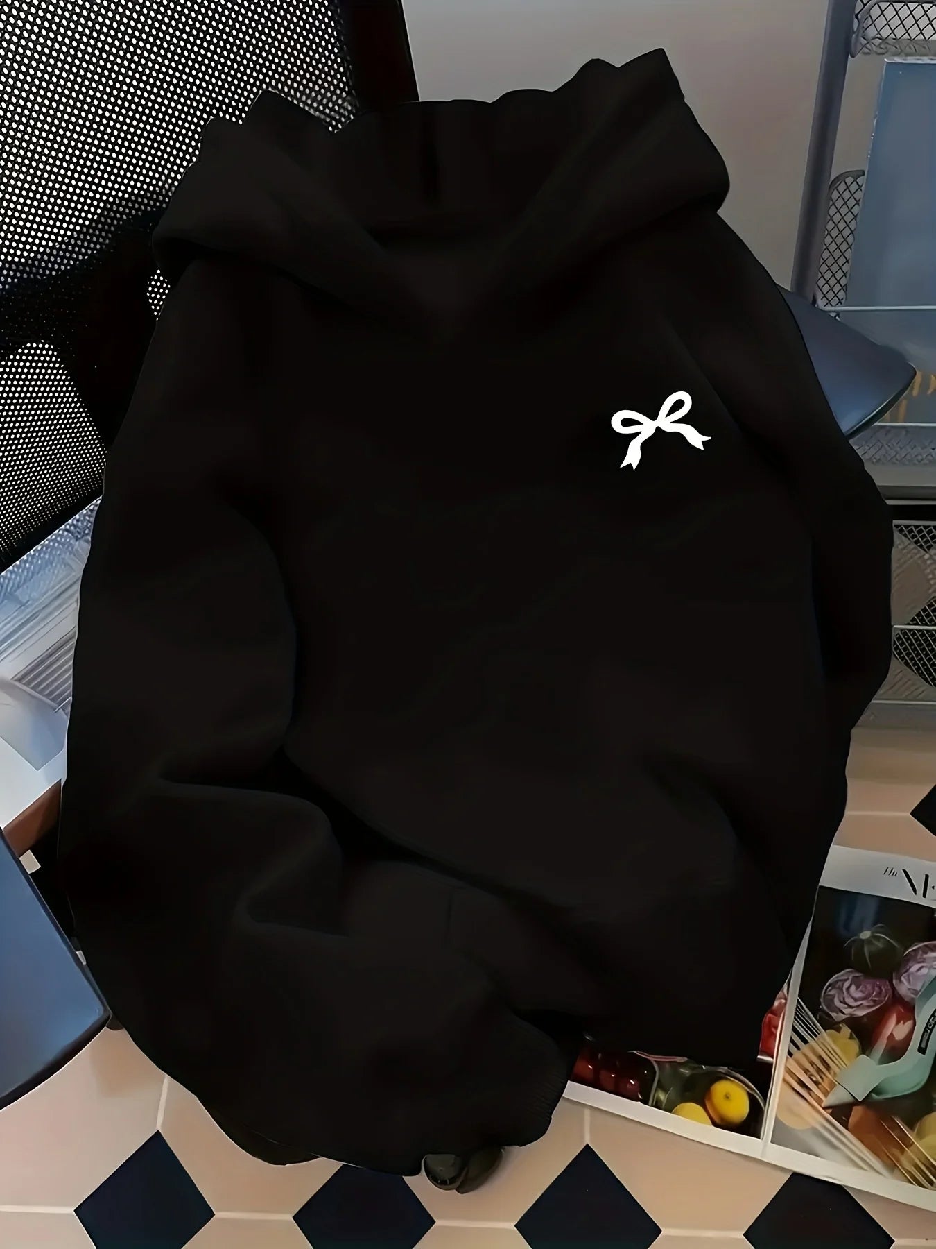 Bow Graphic Long Sleeve Pullover Casual Hoodie for Layering