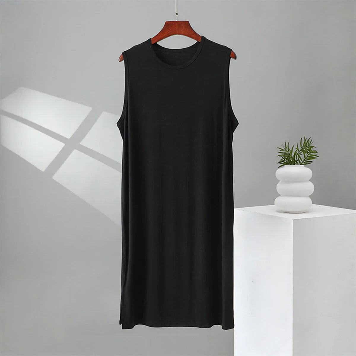 Men's Sleeveless Round Neck Lounge Nightdress with Straight Silhouette