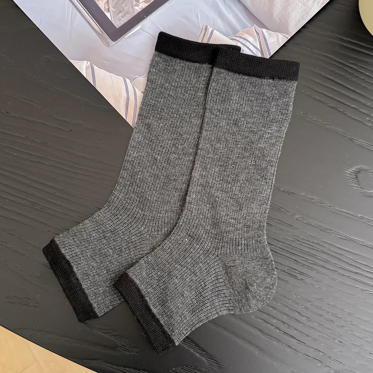 Sheer Ankle Socks with Contrasting Cuff and Open Toe