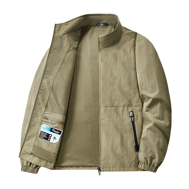Hooded Long Sleeve Full Zip Outdoor Hiking Jacket with Pockets