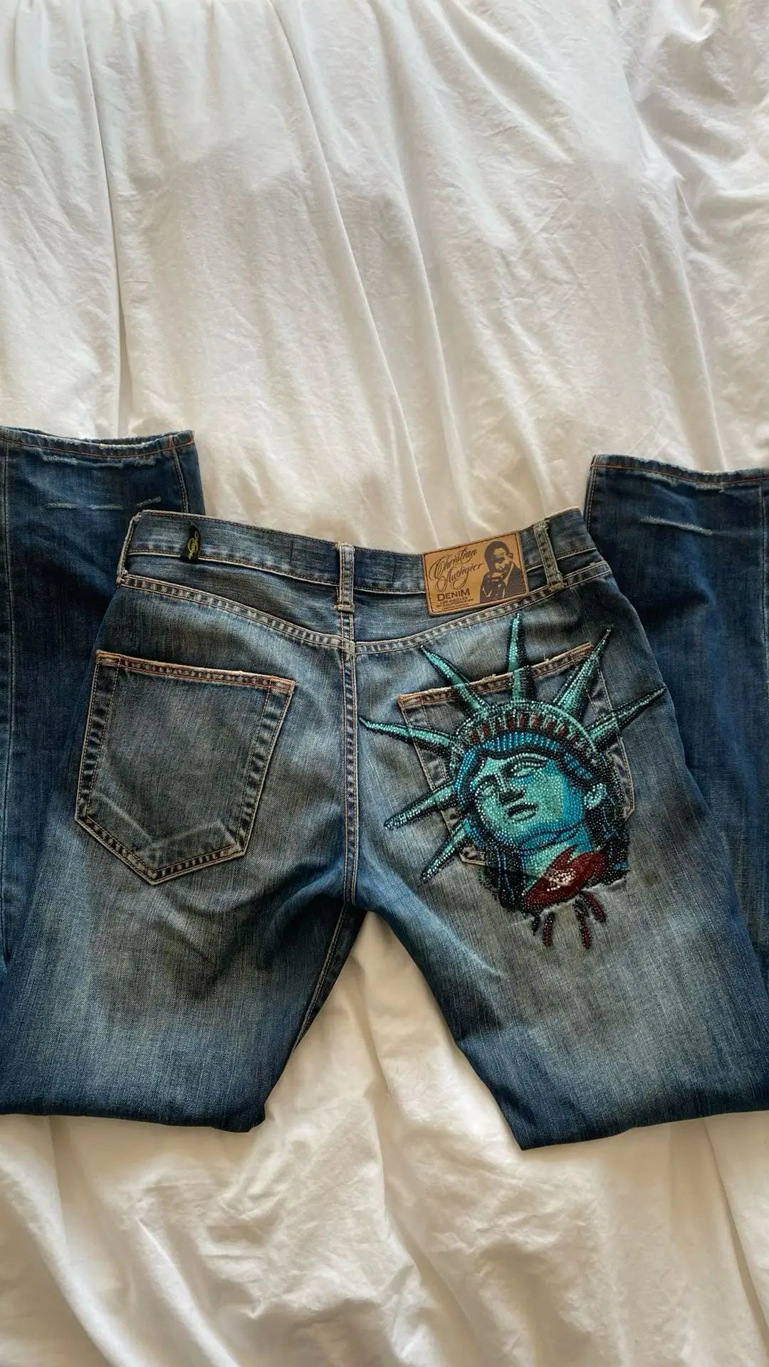 Women's Statue Graphic Blue Wide Leg Denim Jeans