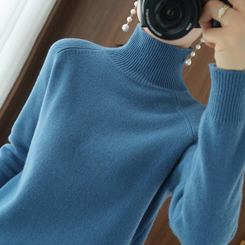 Women's Solid Turtleneck Long-Sleeve Knit Sweater