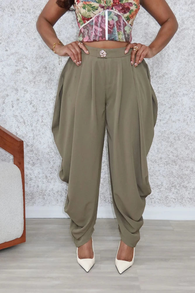 Women's Pleated Harem Pants with Tapered Legs and Waistband