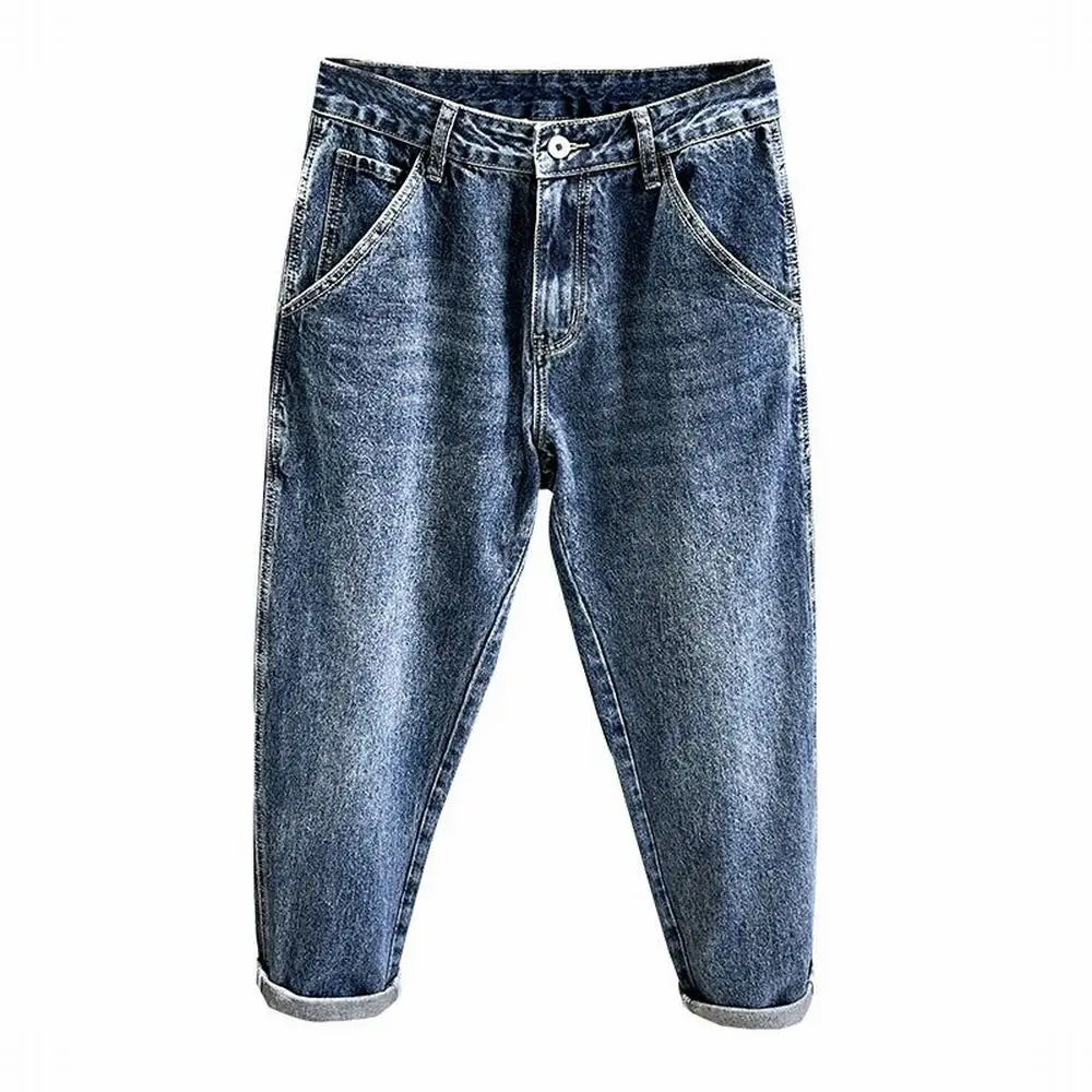 Men's Straight Leg Denim Jeans for Casual Everyday Wear