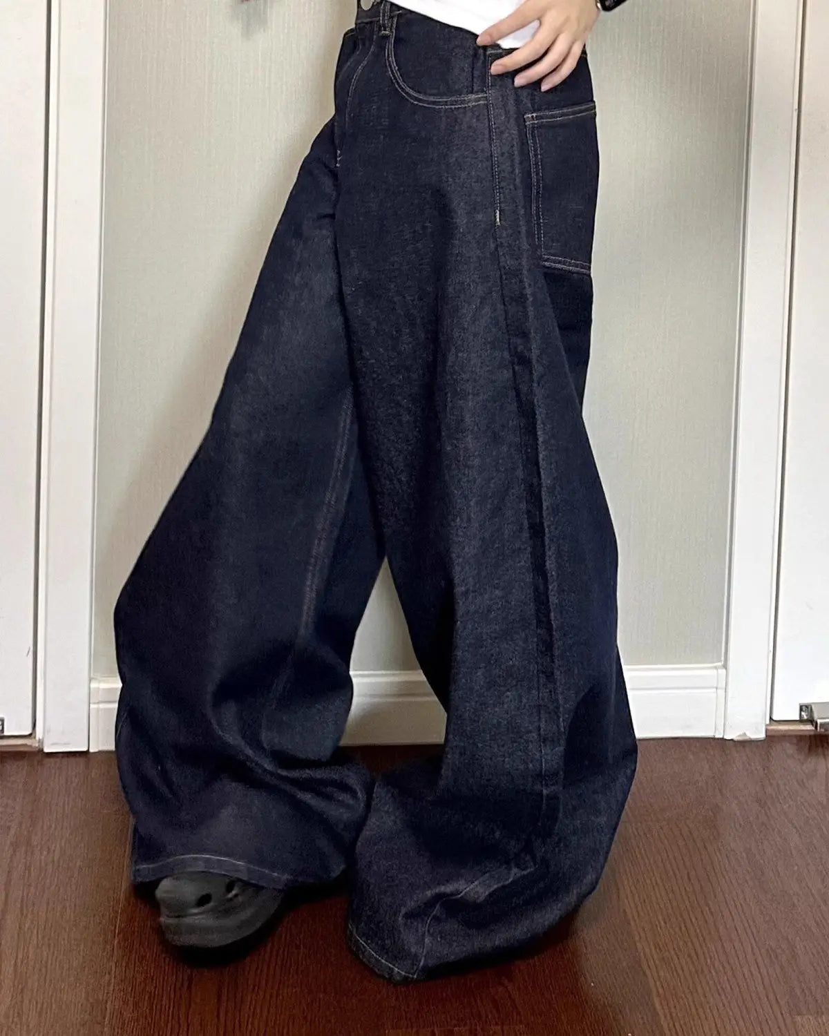 Women's Navy Loose Fit Wide Leg Denim Jeans