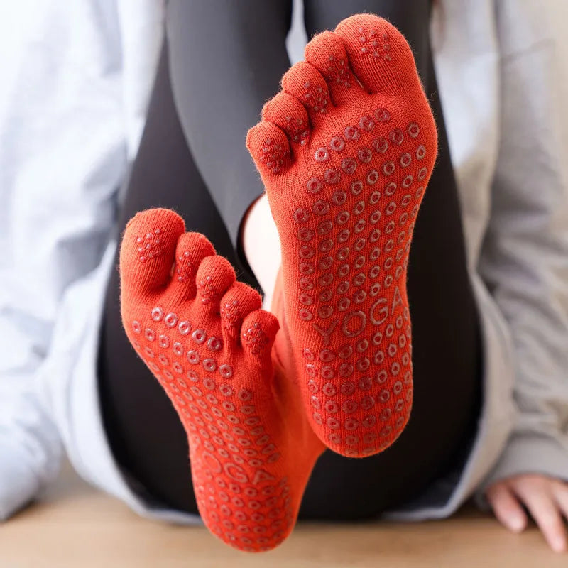 Five Toe Ankle Socks with Textured Sole Dot Pattern