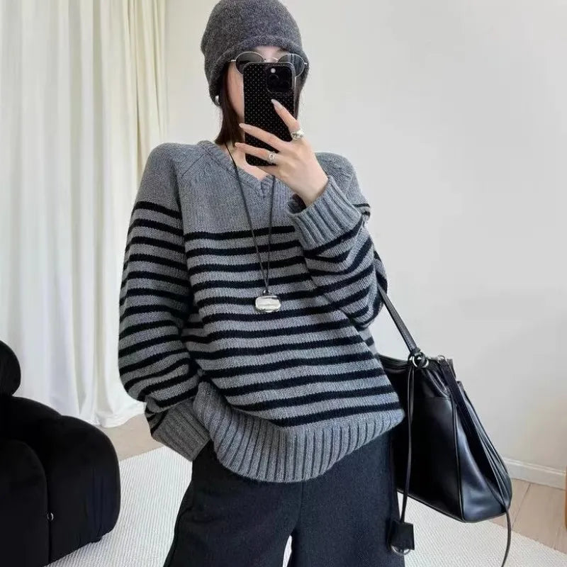 High-end V-neck striped 100% wool knitted sweater loose pullover sweater women wool base layer