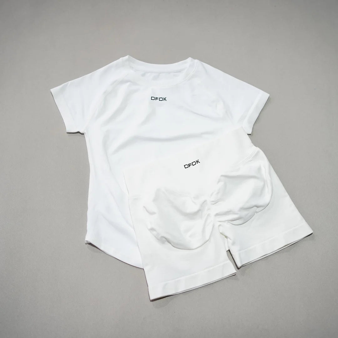 Women's Cropped Tee And Shorts Yoga Set For Workout Outfits