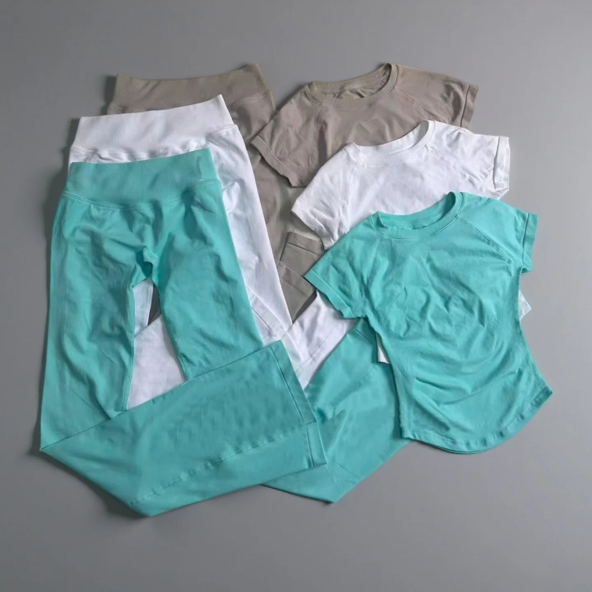 Women's Tee And Flared Bottoms Yoga Set For Workout Outfits