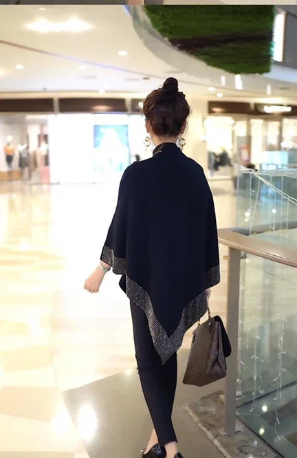 Contrast Trim Pointed Hem Poncho for Layering over Outfits