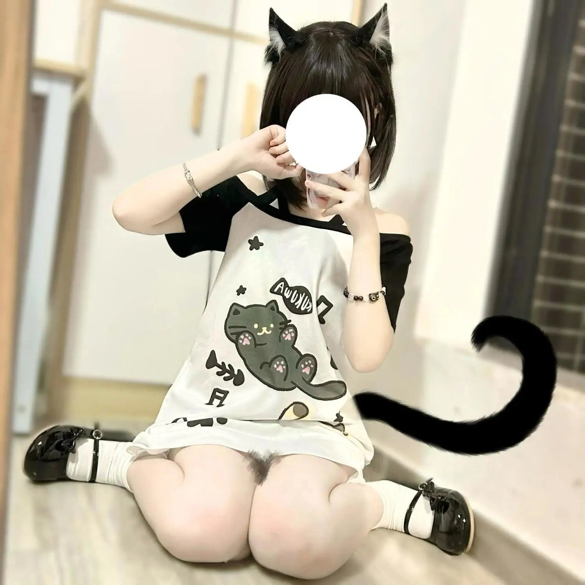 Cat Graphic Color-Block Off-Shoulder T-Shirt