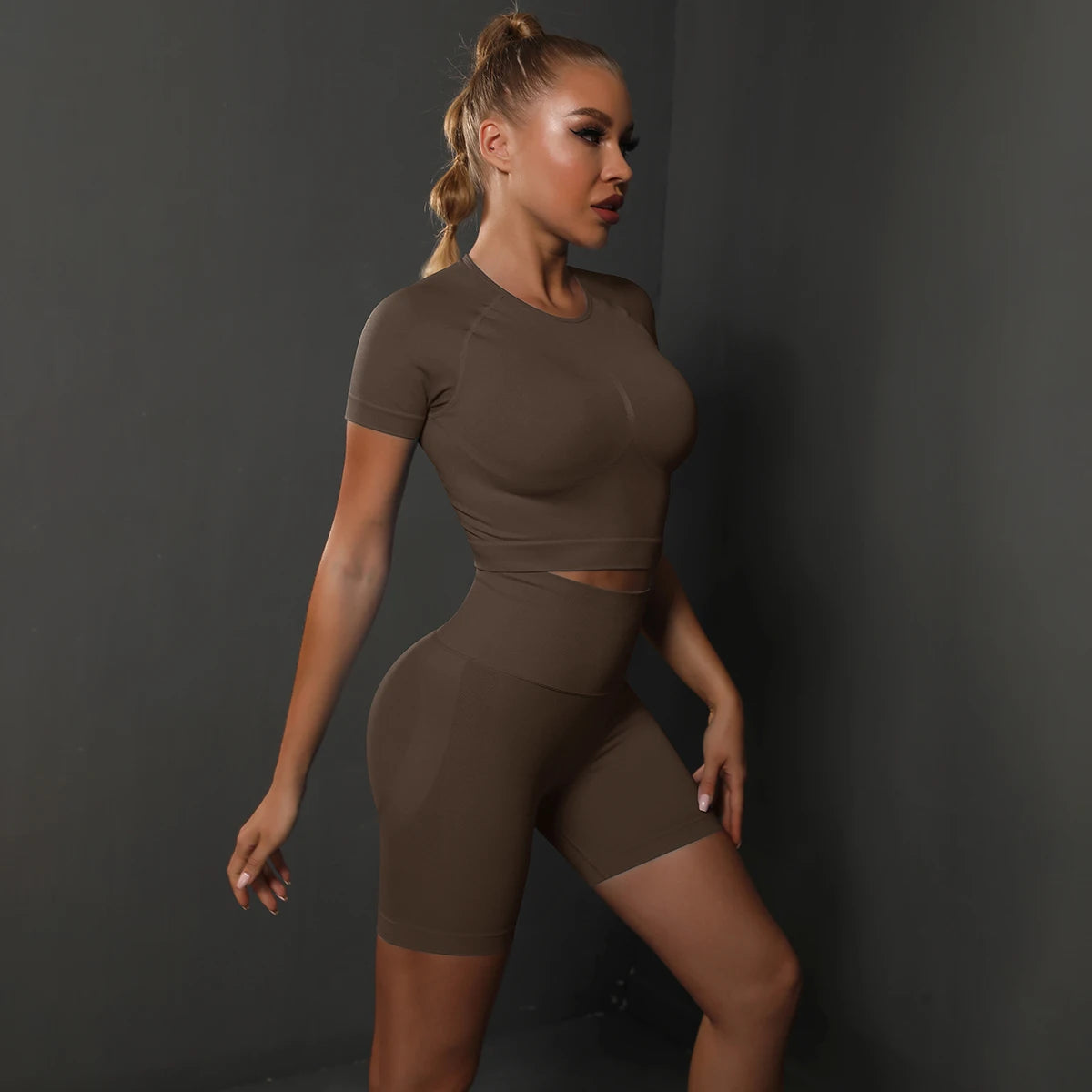 Women's Crop Top And Shorts Yoga Set For Workout Outfits