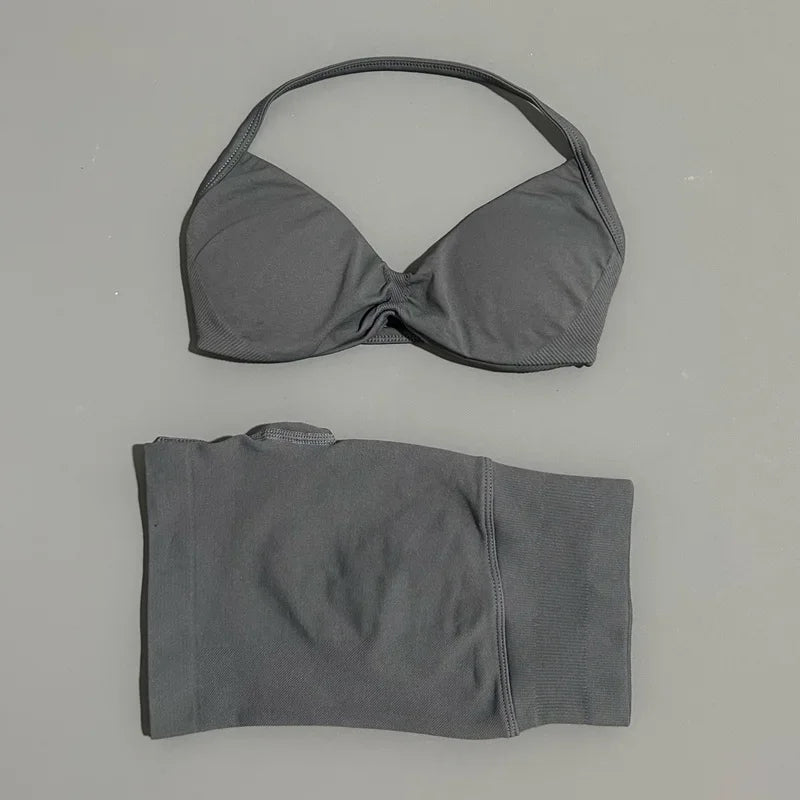 Women's Twist Front Bra And Shorts Yoga Set