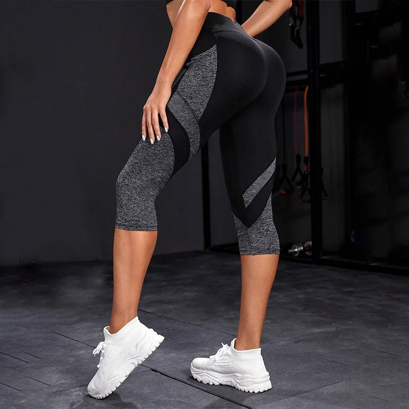 Women's Side Pocket Panelled Capri Leggings For Workout Outfits