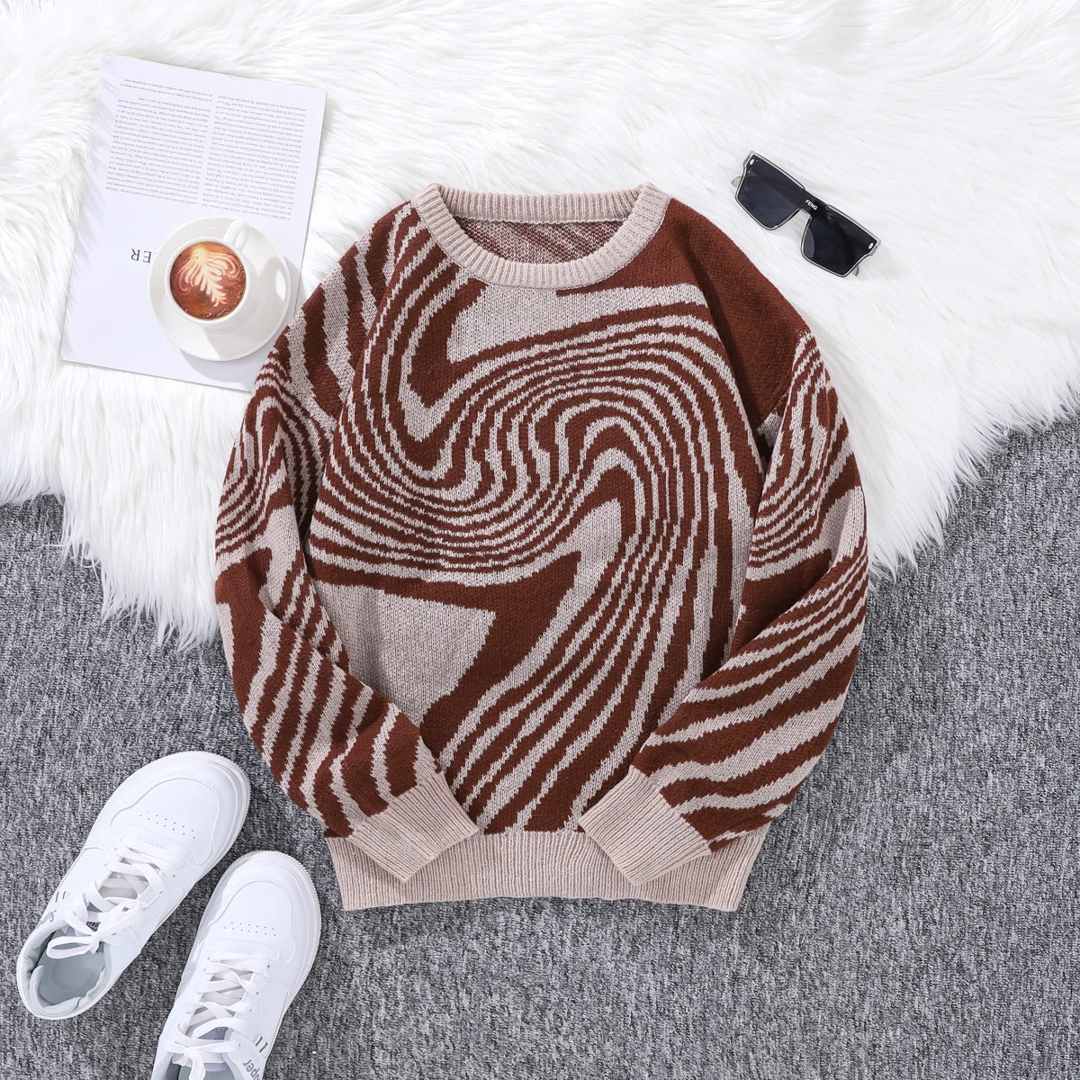Men's Swirl Pattern Crew Neck Knit Sweater