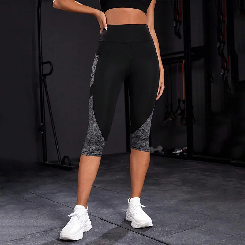 Women's Side Pocket Panelled Capri Leggings For Workout Outfits