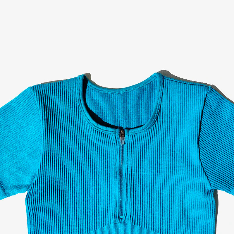 Women’s Seamless Short Sleeve Zip-Up Yoga Crop Top for Workout, Gym & Running