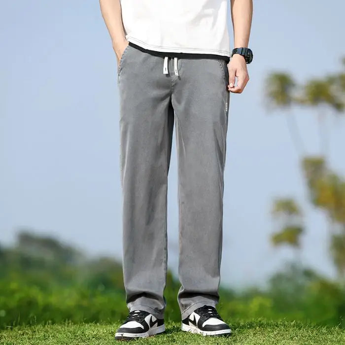 Men's Straight Leg Denim Jeans for Casual Everyday Wear