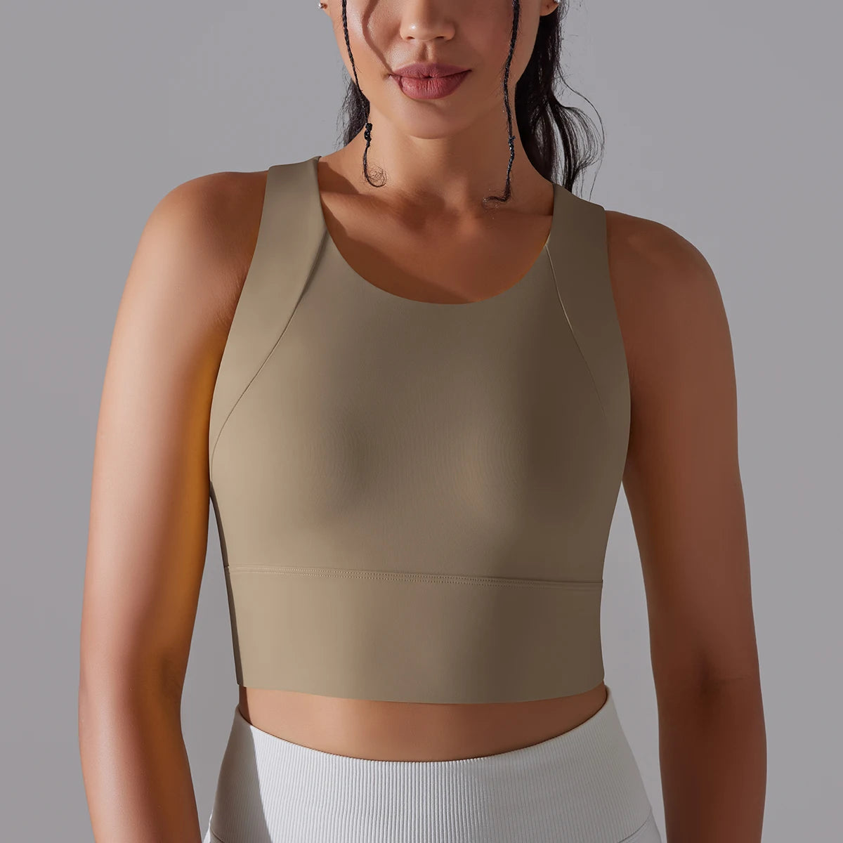 Women's Solid Nylon Blend Sports Bra with a Fitted Stretch Silhouette