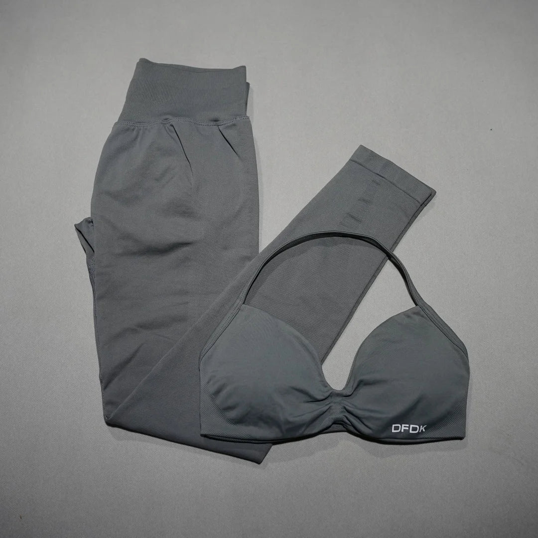 Women's Strappy Bra And Bottoms Yoga Set For Workout Outfits