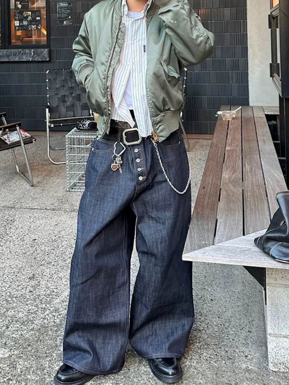 Men's Straight Leg Denim Jeans for Casual Everyday Wear