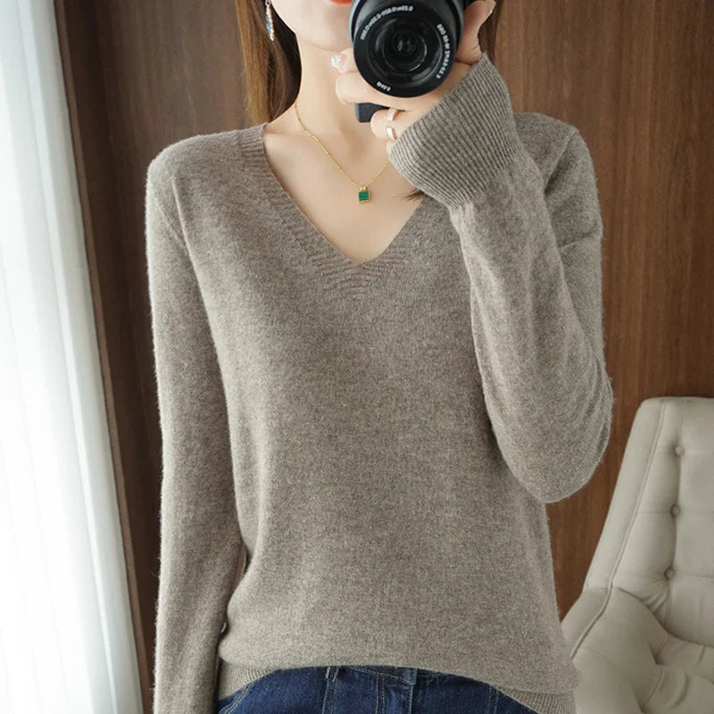 Women's V Neck Long Sleeve Sweater Casual Knit Layer