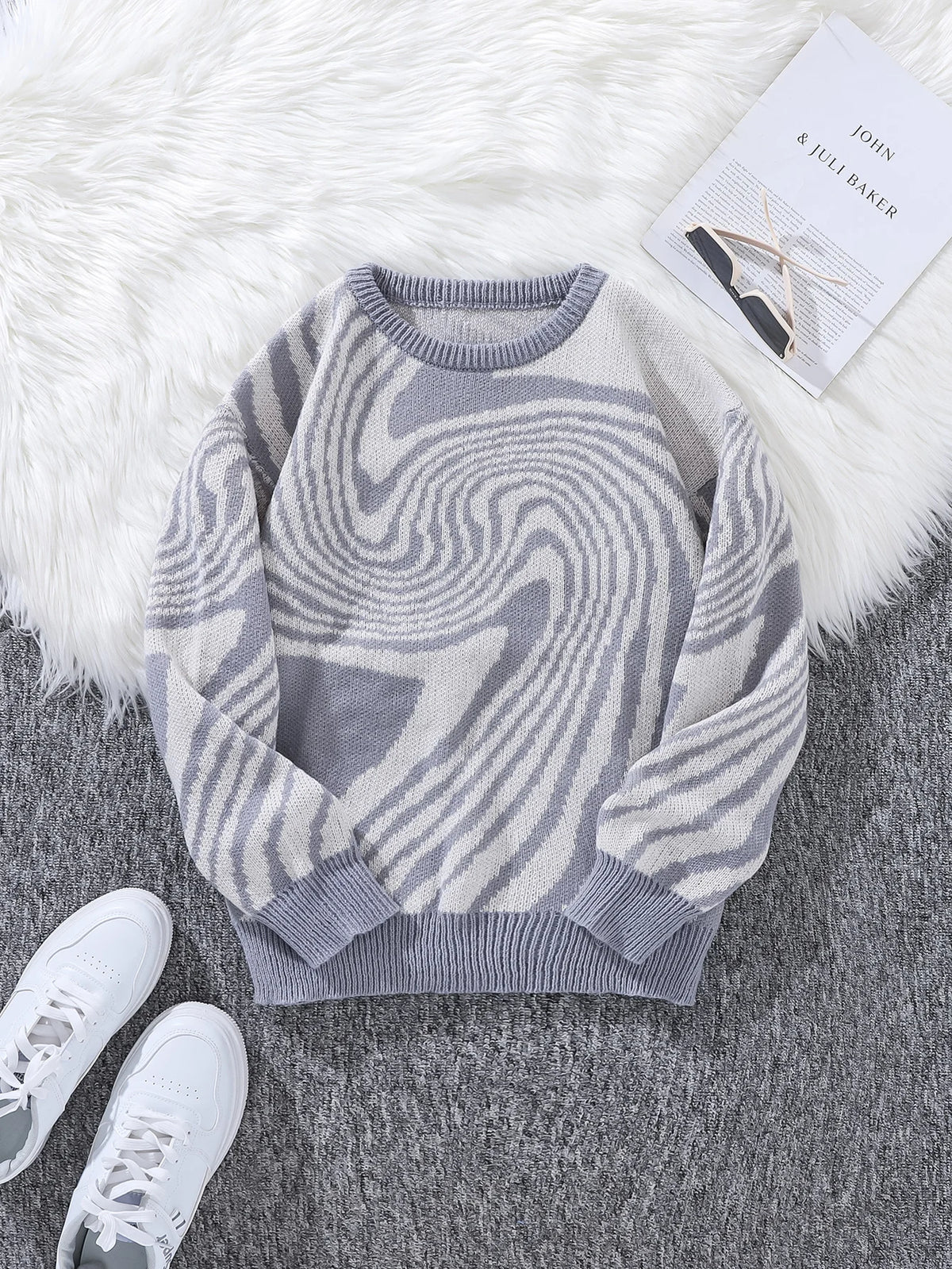 Men's Swirl Pattern Crew Neck Knit Sweater