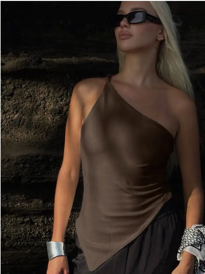 Women's Fitted Tank Top with an Asymmetric Shape and One-Shoulder Neckline