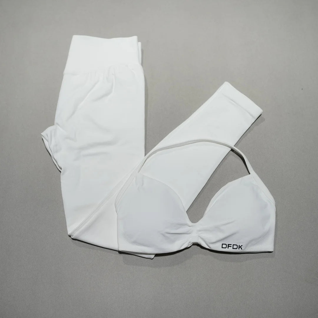 Women's Strappy Bra And Bottoms Yoga Set For Workout Outfits