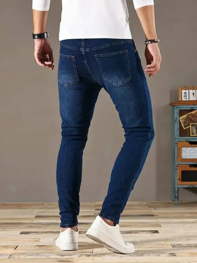 Men's Slim Fit Denim Jeans for Casual Everyday Wear