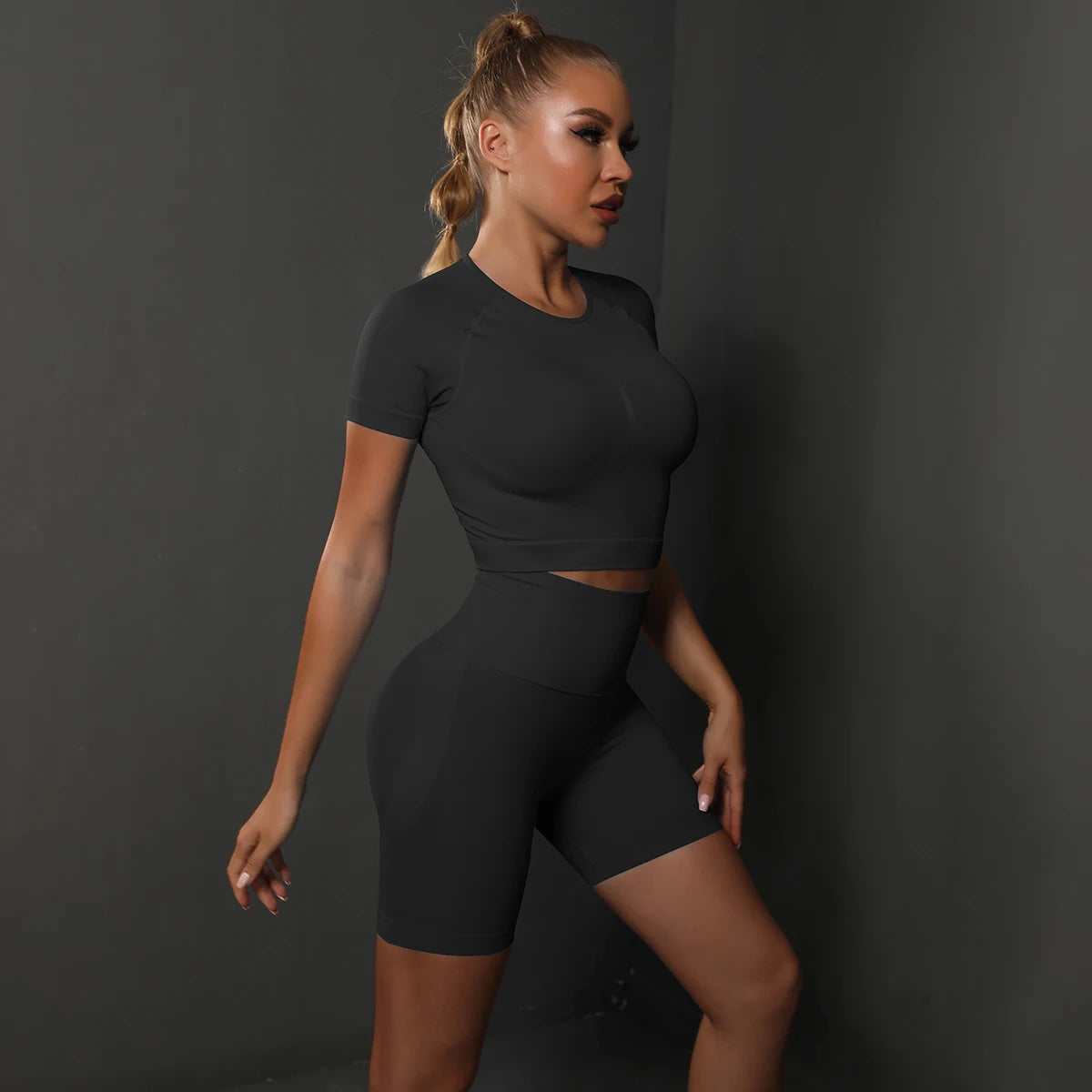 Women's Crop Top And Shorts Yoga Set For Workout Outfits