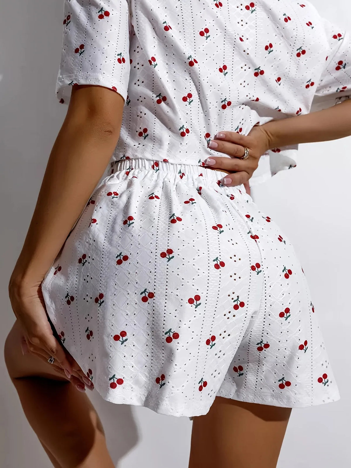 Women's Heart Print Short Sleeve Pajama Set with Top and Shorts